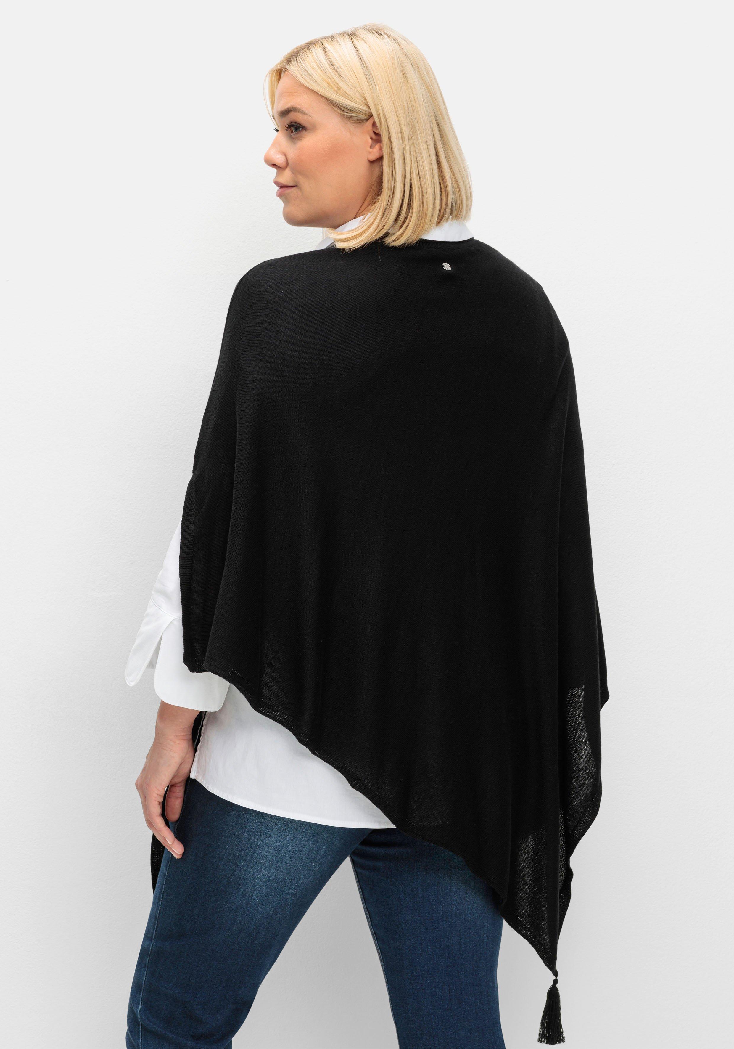 Poncho aus Feinstrick, in asymmetrischer Form