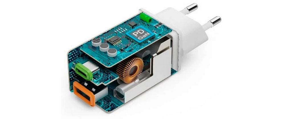 USB-Wandladegerät Gan charger USB-A USB-C 45 W WeissSchnellladegerät mit 1x USB-C und 1x USB-A
