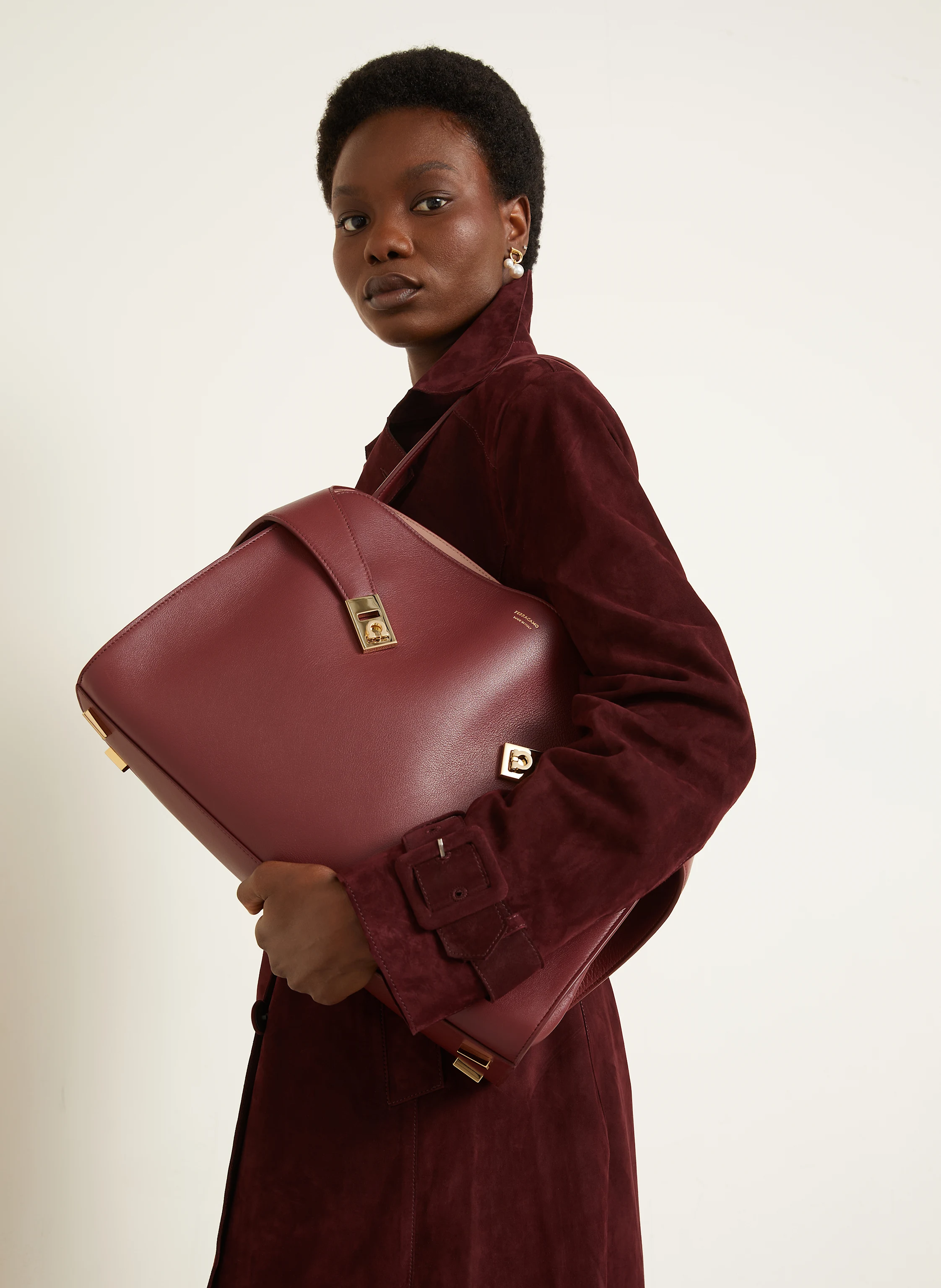 FERRAGAMO Handtasche HUG SOFT
