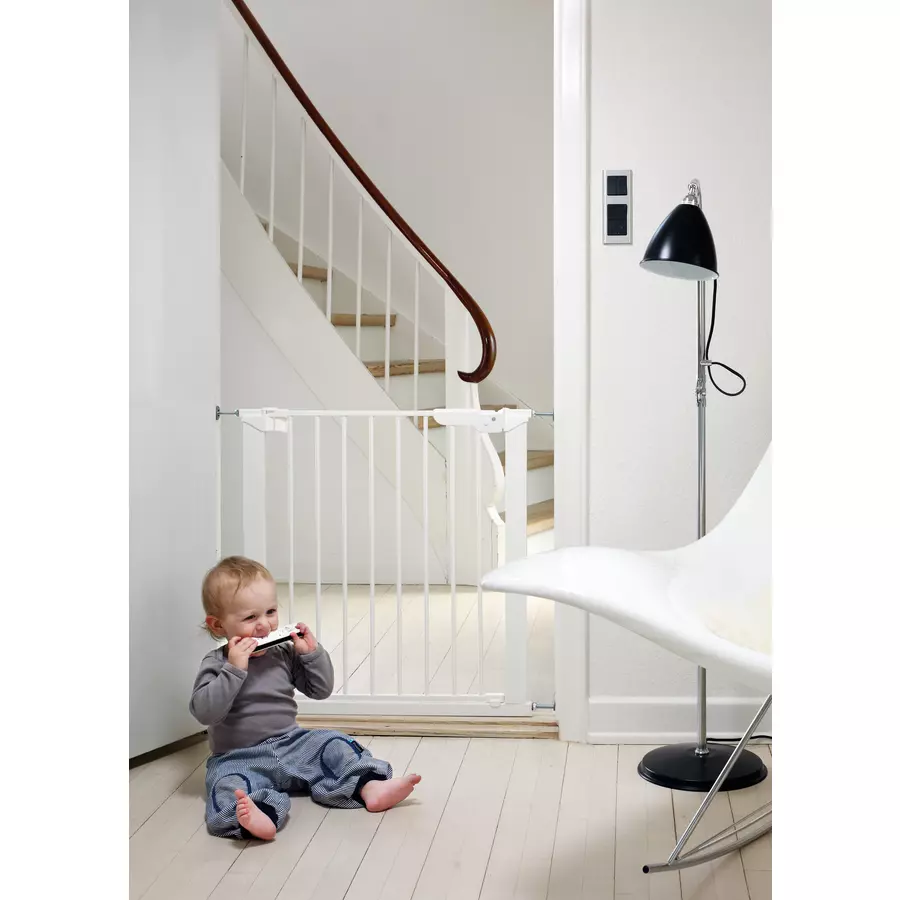 BabyDan Premier Schutzgitter 105,5-112,8 cm, weiß
