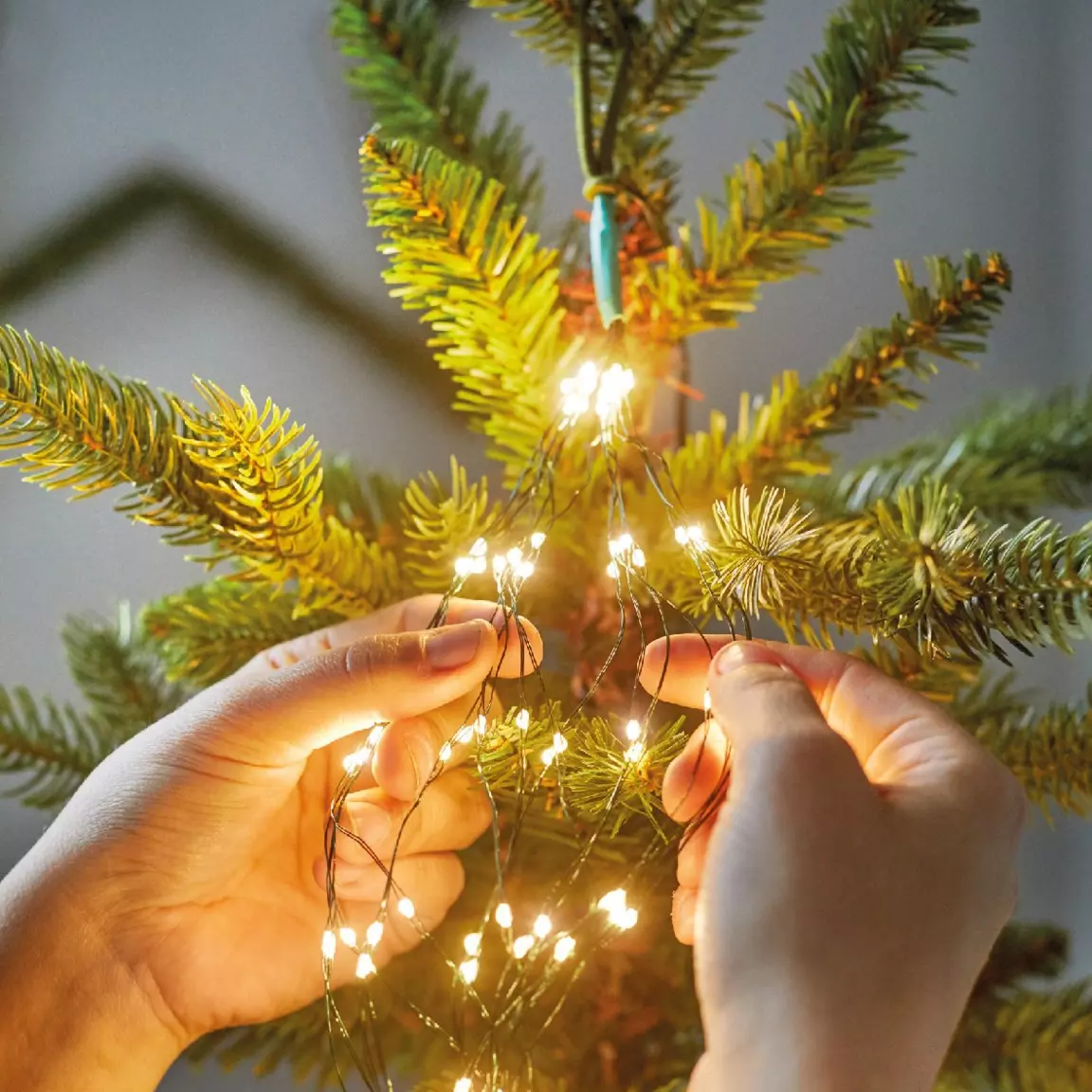 Rideau pour sapin H2,10 m 672 Micro LED Blanc chaud