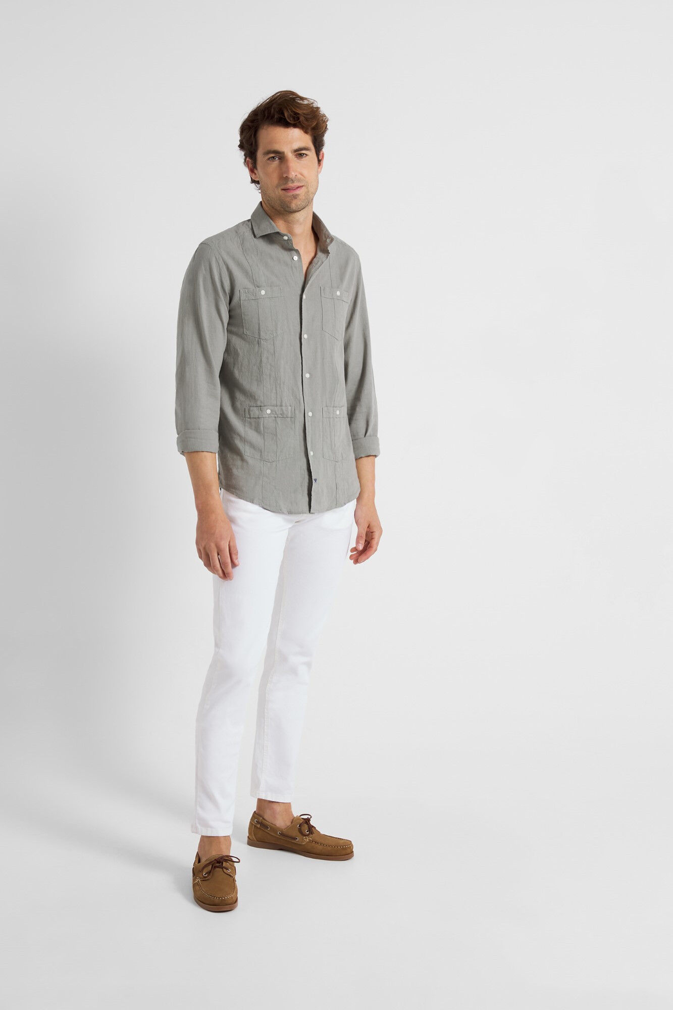 Guayabera esportiva verde claro - Cáqui