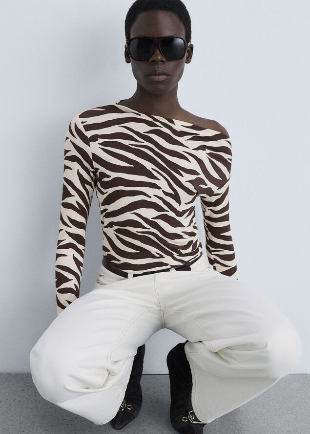 MANGO Zebra asymmetrical neck t-shirt Brown