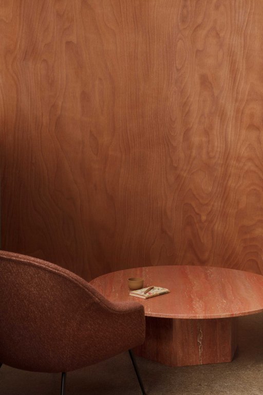 Gubi Epic salontafel Ø60 Burnt Red Travertine