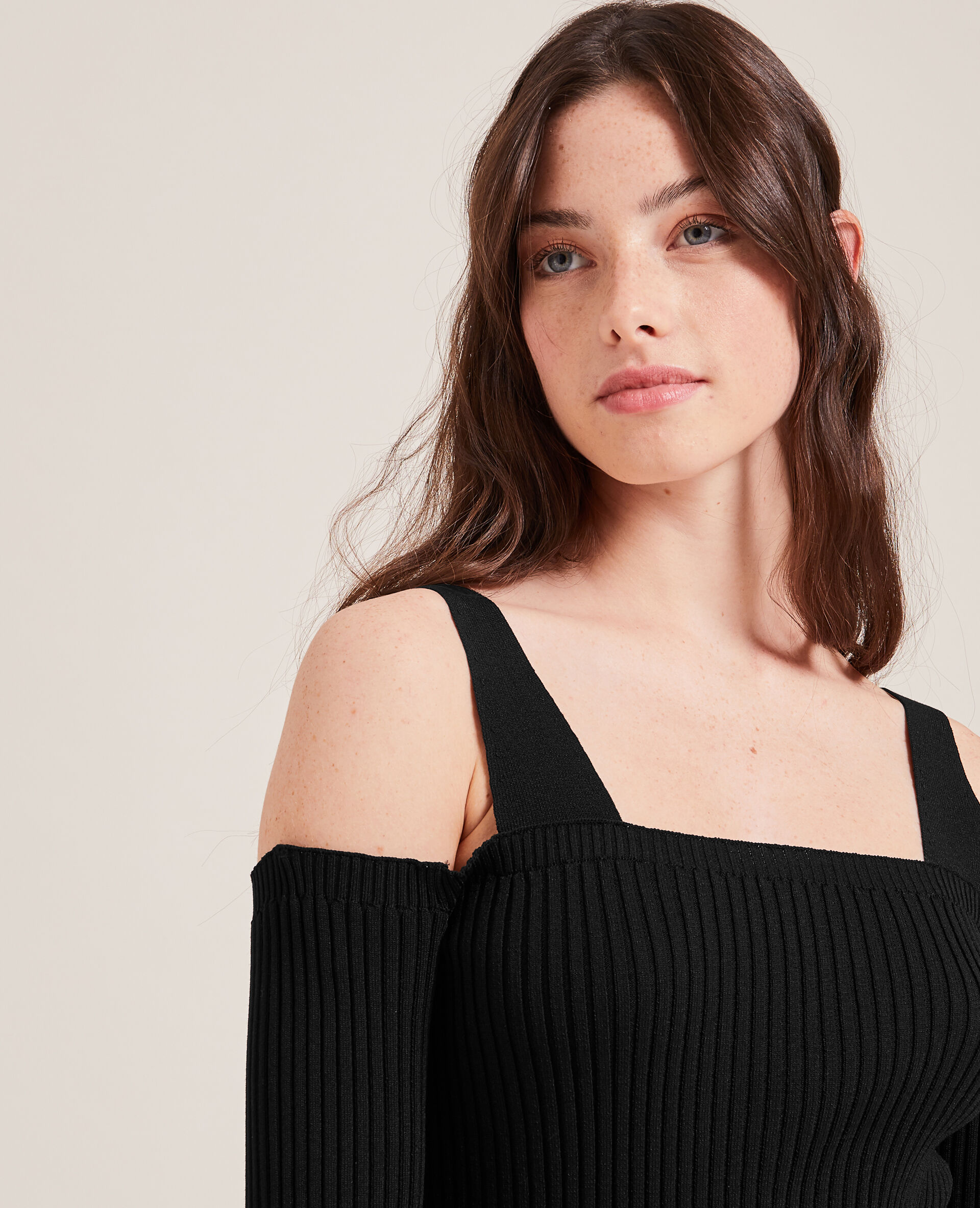 Pull maille côtelée épaules nues - Noir