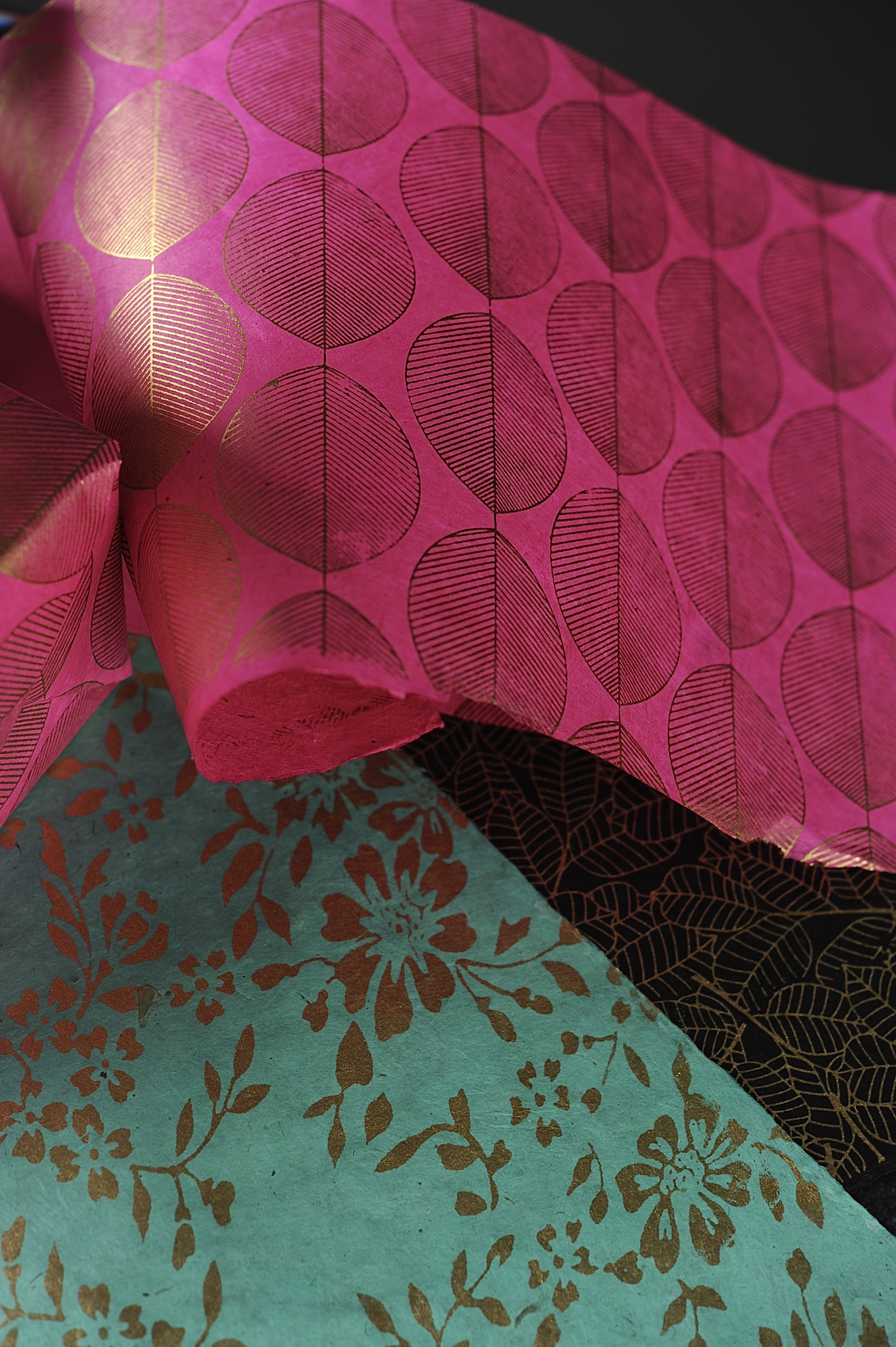 Geschenkpapier 'Schneebeere', rosa, gold, L 76 cm, B 50 cm günstig bestellen