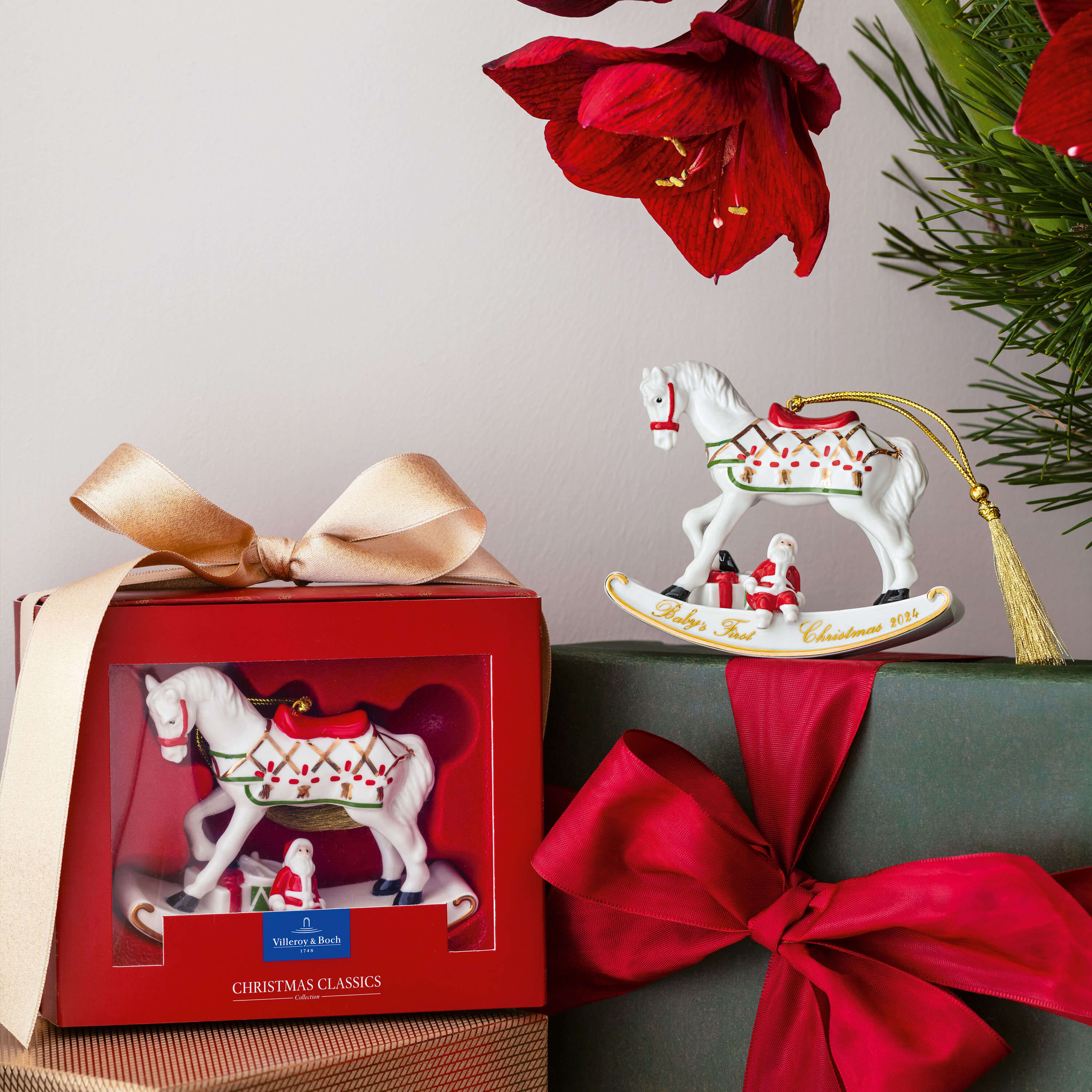 Christmas Classics Christmas ornaments Multi-colored, 4.3'' x 1.5'' x 3.6''