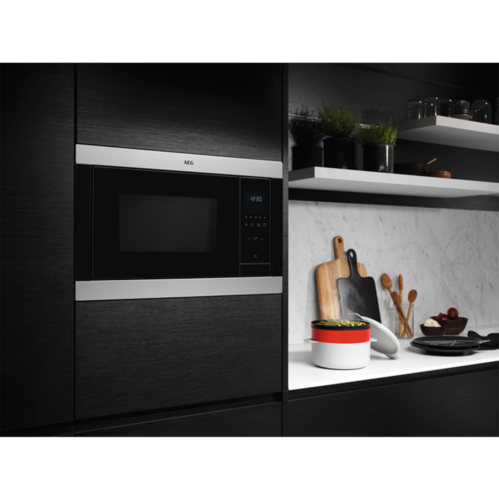 AEG Einbau-Mikrowelle MSB2547DM - Edelstahl - 900 W