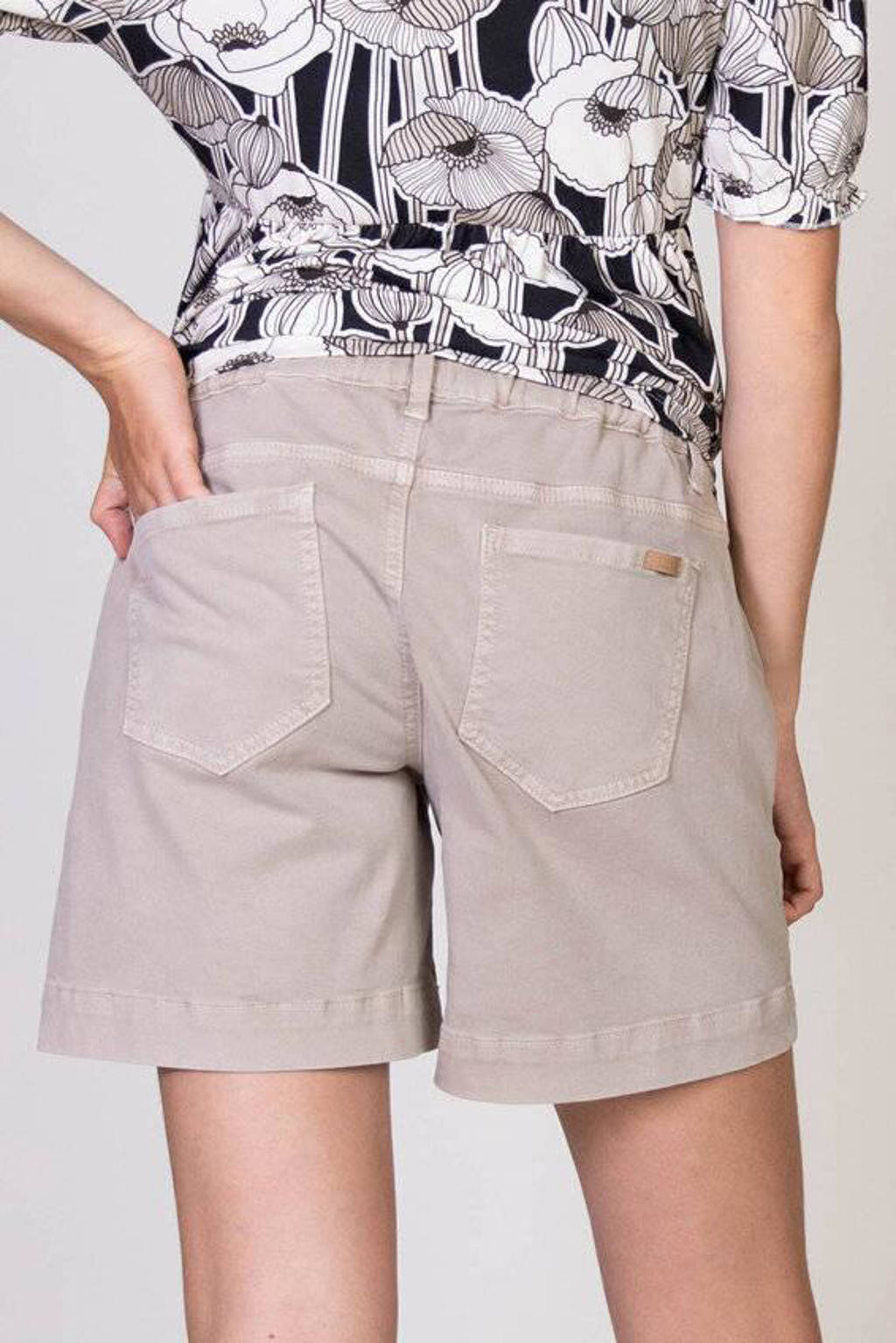 LOVE2WAIT regular fit short zand