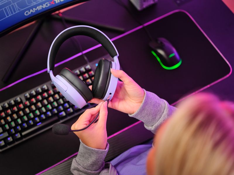 Trust Headset GXT 490 FAYZO Schwarz/Violett Leistungsstarkes ohrumschliessendes 7.1 USB-Gaming-Headset für ein immersives Gaming-Erlebnis
