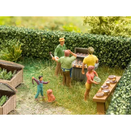 Noch 36593 - Beim Grillen
