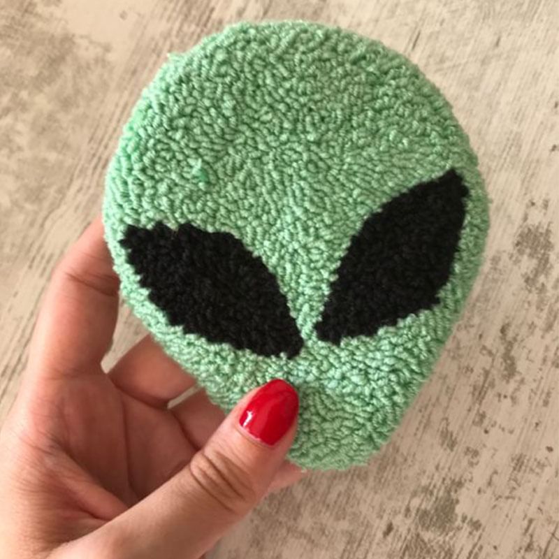 Embroidery Kingdom - DIY naaiset voor een cartoon-garenonderzetter (verschillende ontwerpen)
