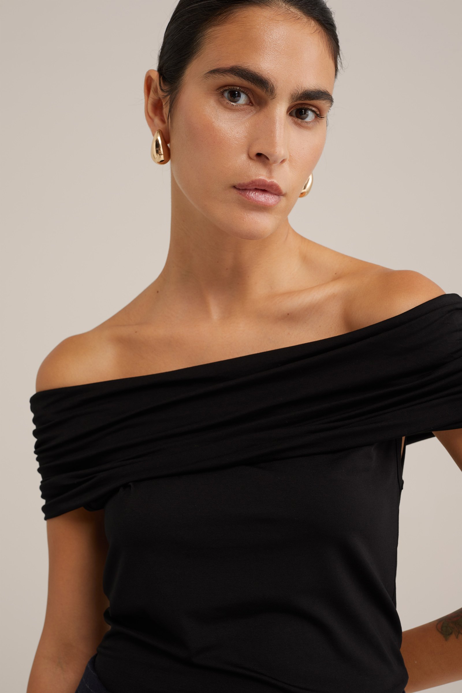 off-shoulder top WE Studio Zwart