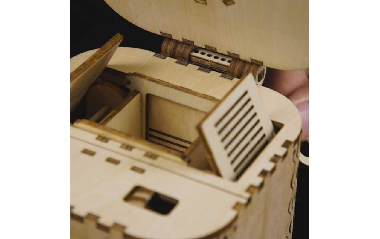 Bausatz Schatzkiste mit Federantrieb3D-Puzzle aus lasergeschnittenen Holzteilen
