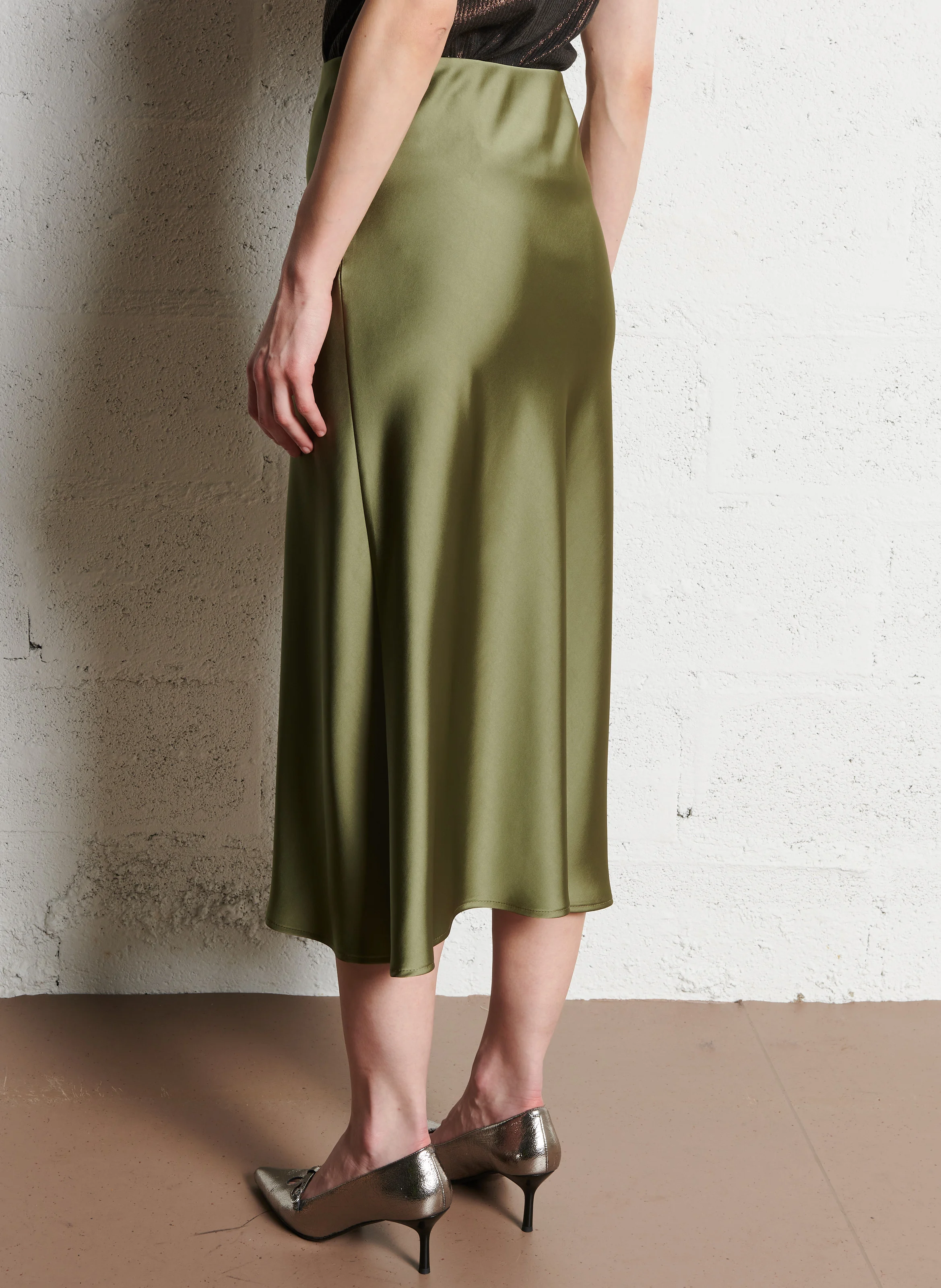 Jupe midi satinée| Kaki