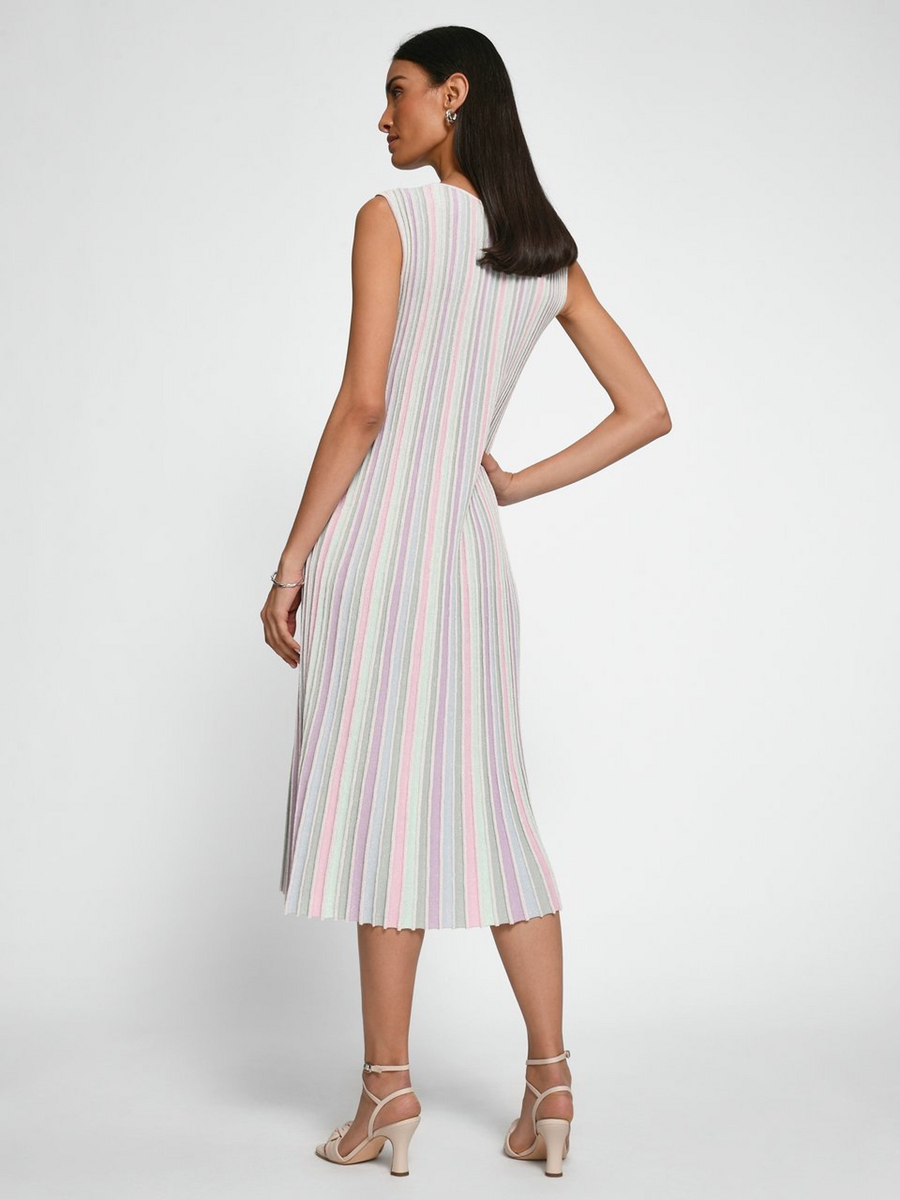 Ärmelloses Strickkleid