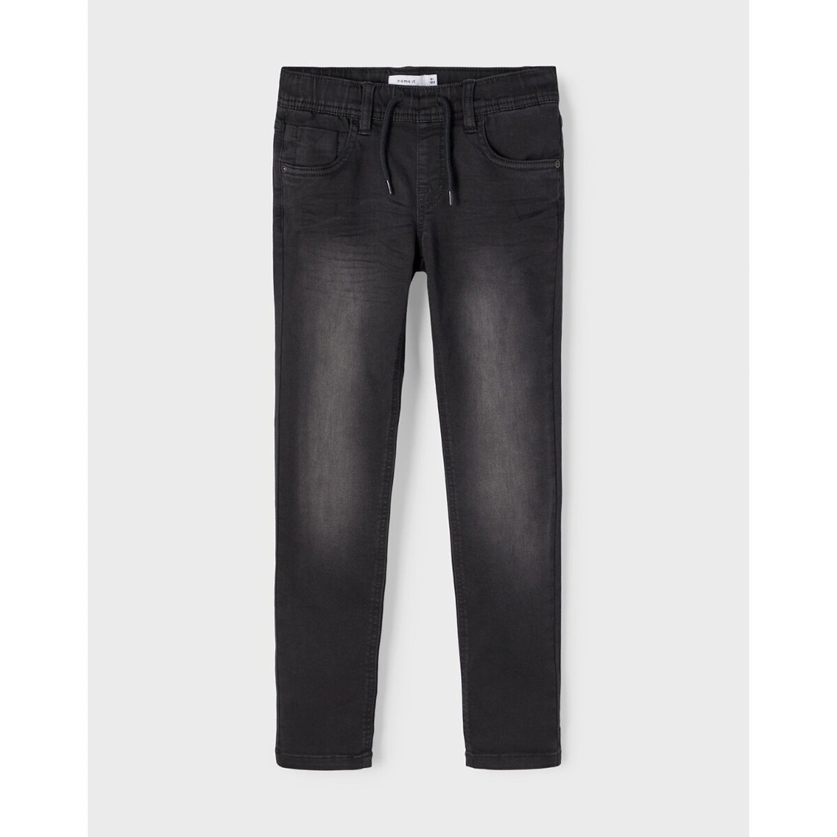 DÊ UM NOME A ELE<br>Calça jeans reta