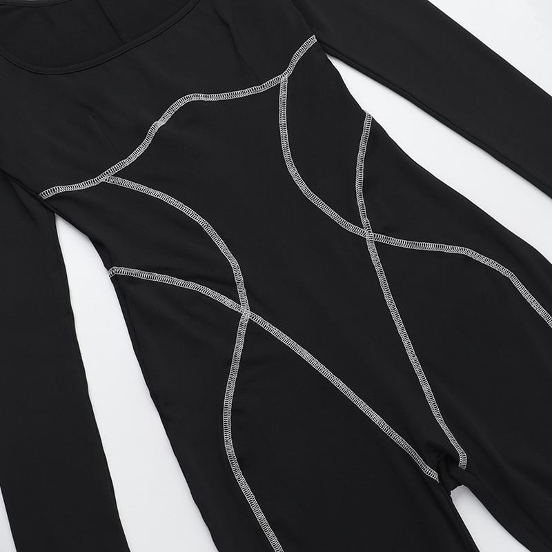 Caarnil - Jumpsuit met lange mouwen, ronde hals en contrasterende stiksels, slim fit