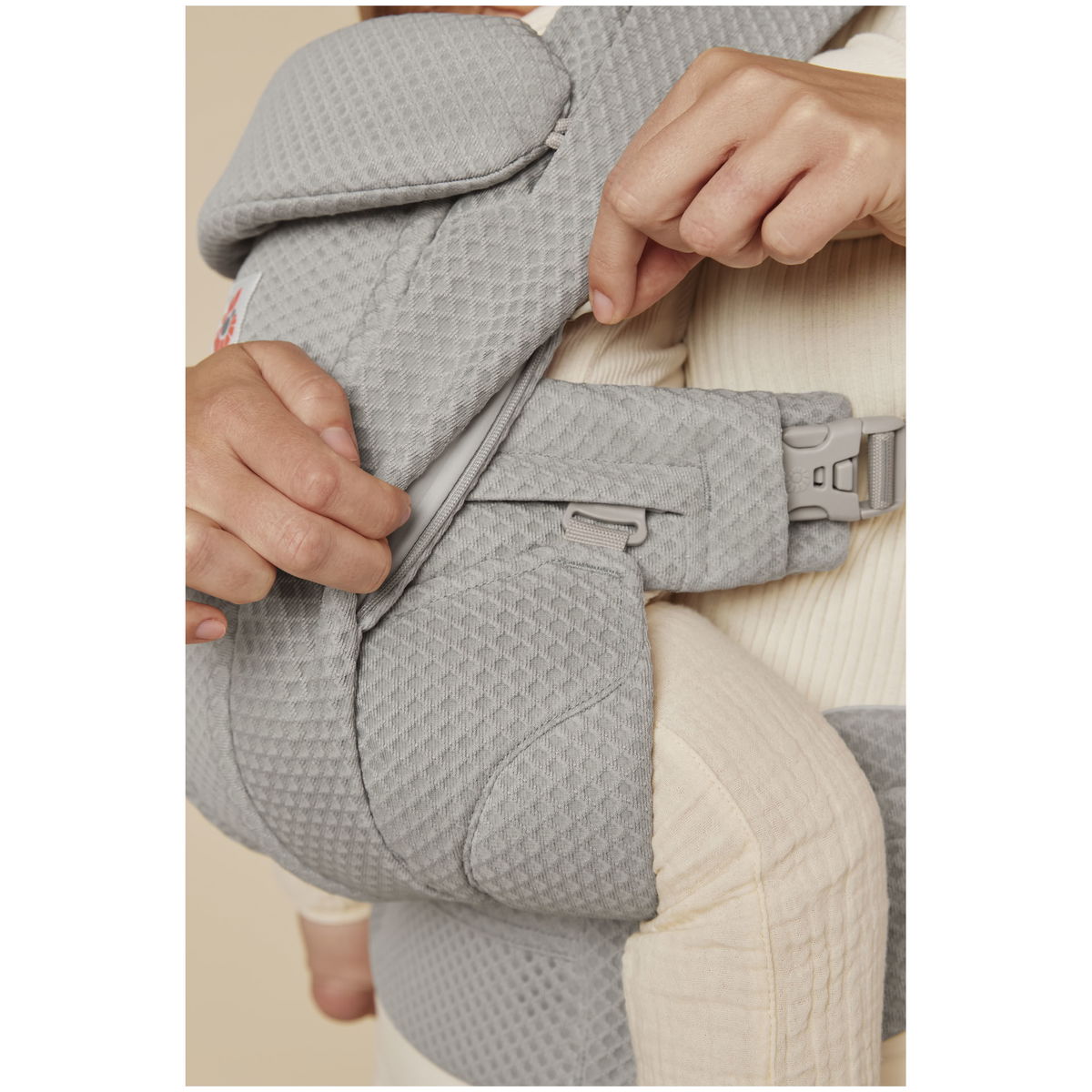 ergobabyergobaby   Omni Deluxe Mesh soft olive