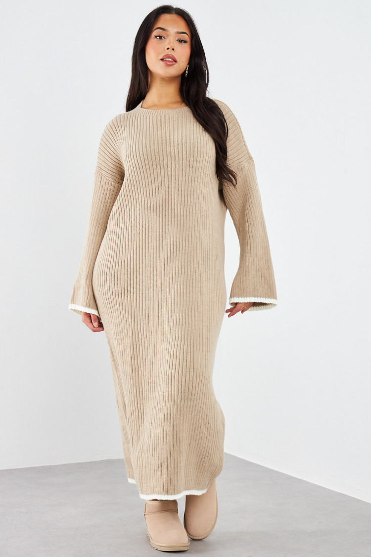 Robe pull beige foncé longue