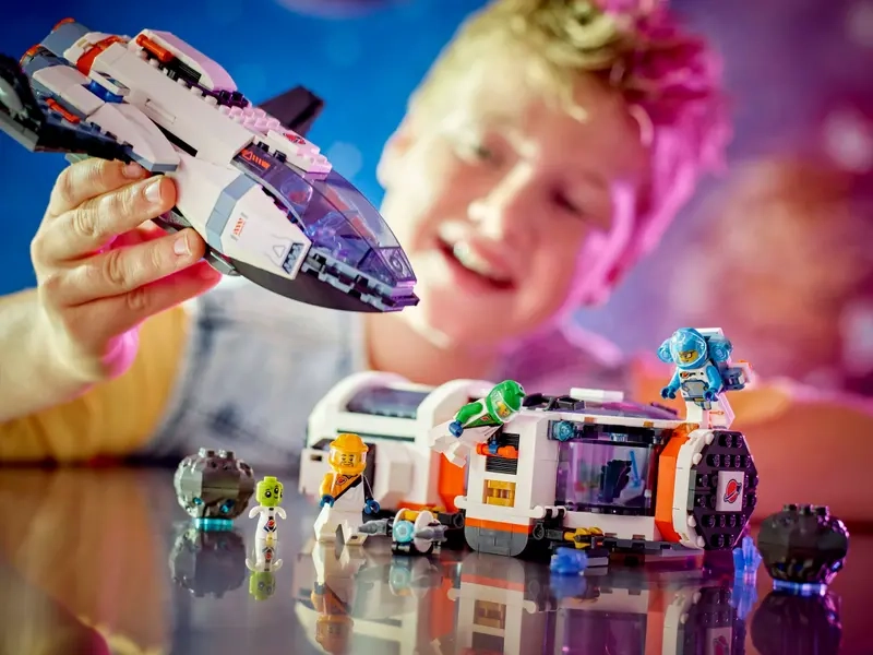 (717-tlg. Set) City Klemmbausteine Spielzeug Modell Bausatz (60446) Lizenziert - Galaxie Raumschiff