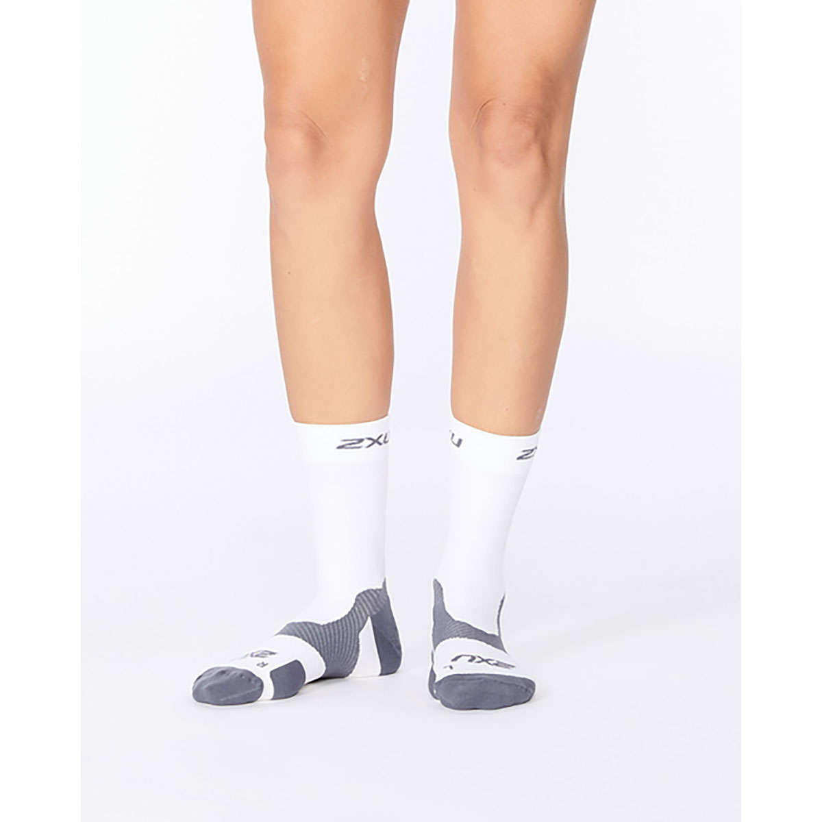 2XU Vectr Light Cushion Crew Compressiesokken Wit/Grijs