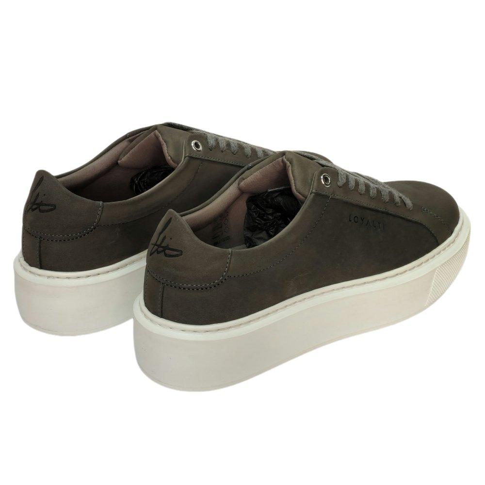 Loyalti Casso Trainers
