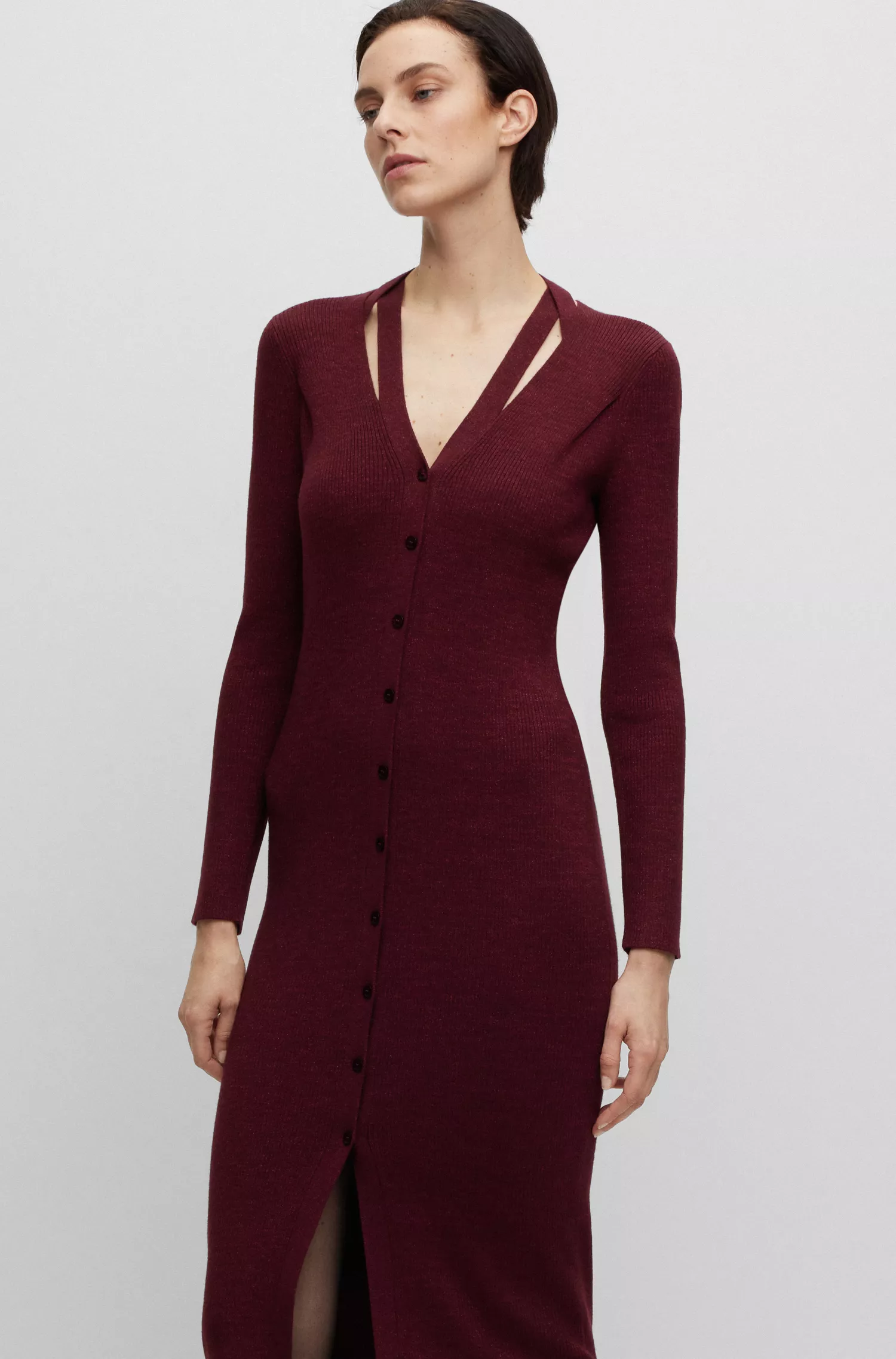 Vestido preto de manga comprida da BOSS em tecido elástico metalizado.