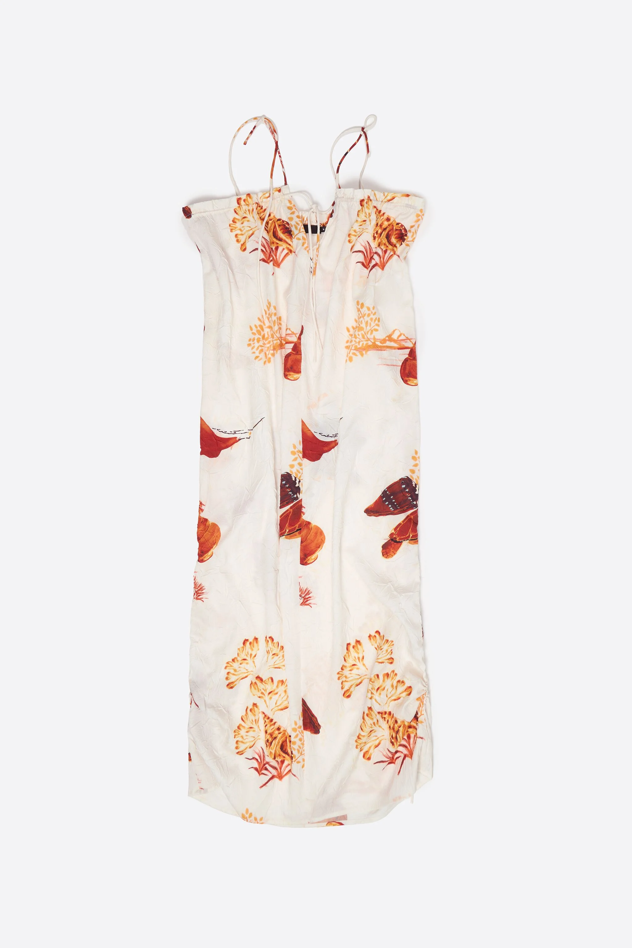 Vestido midi laranja com estampa de tartaruga e alças ajustáveis.