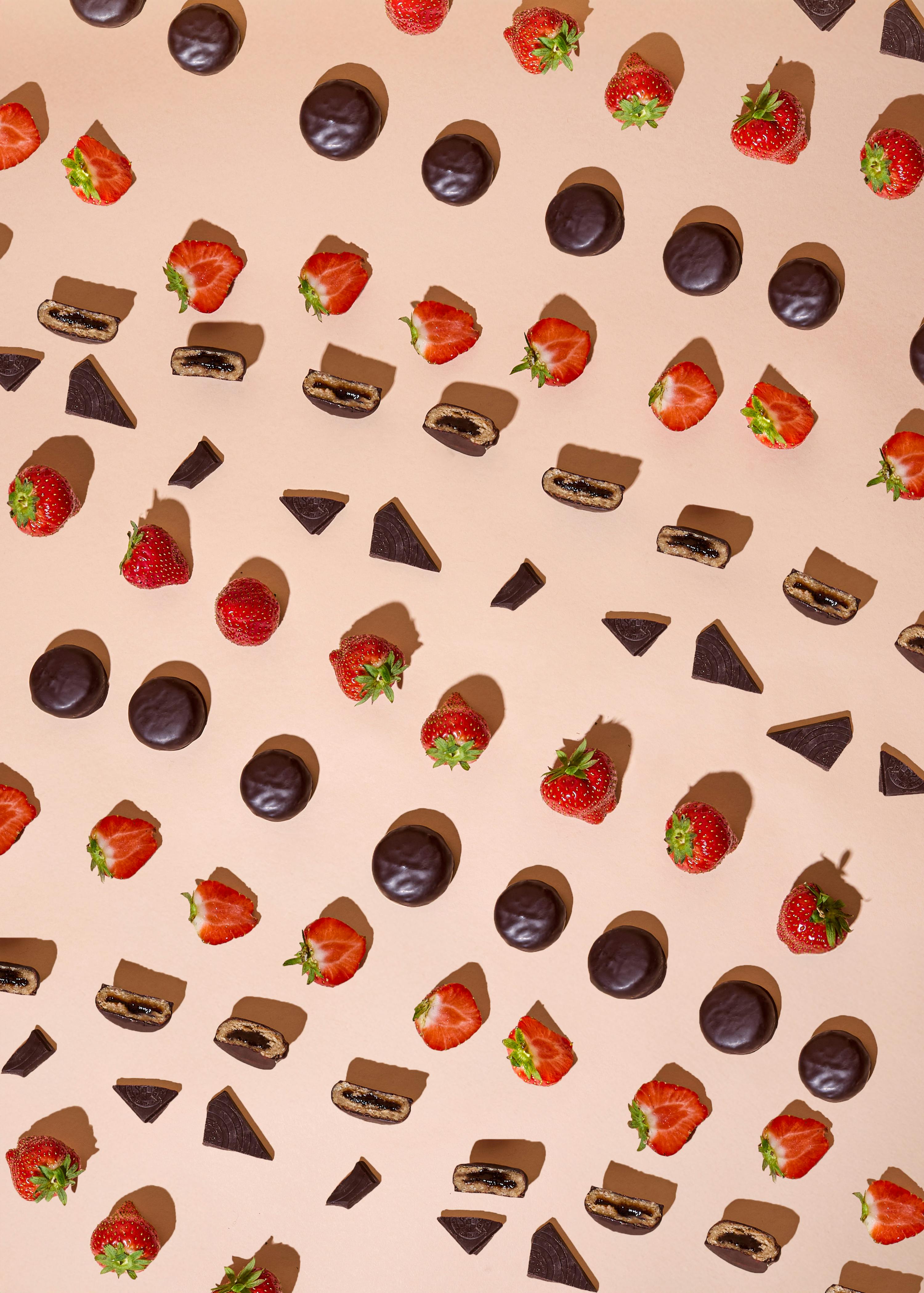 Bio Dark Chocolate Duo Strawberry 12 x 2 x 20 g
