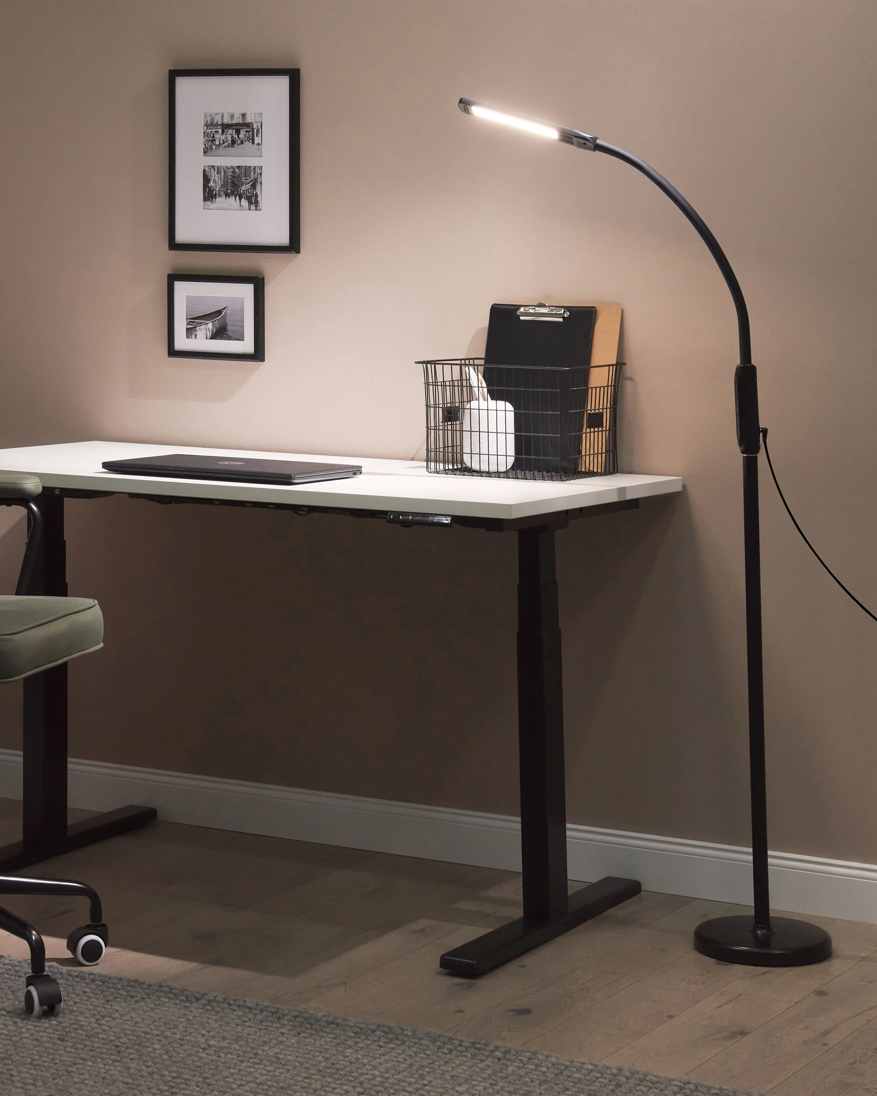 Multifunctionele LED vloer- en plafondlamp APUS met afstandsbediening met dimmer Metaal Zwart