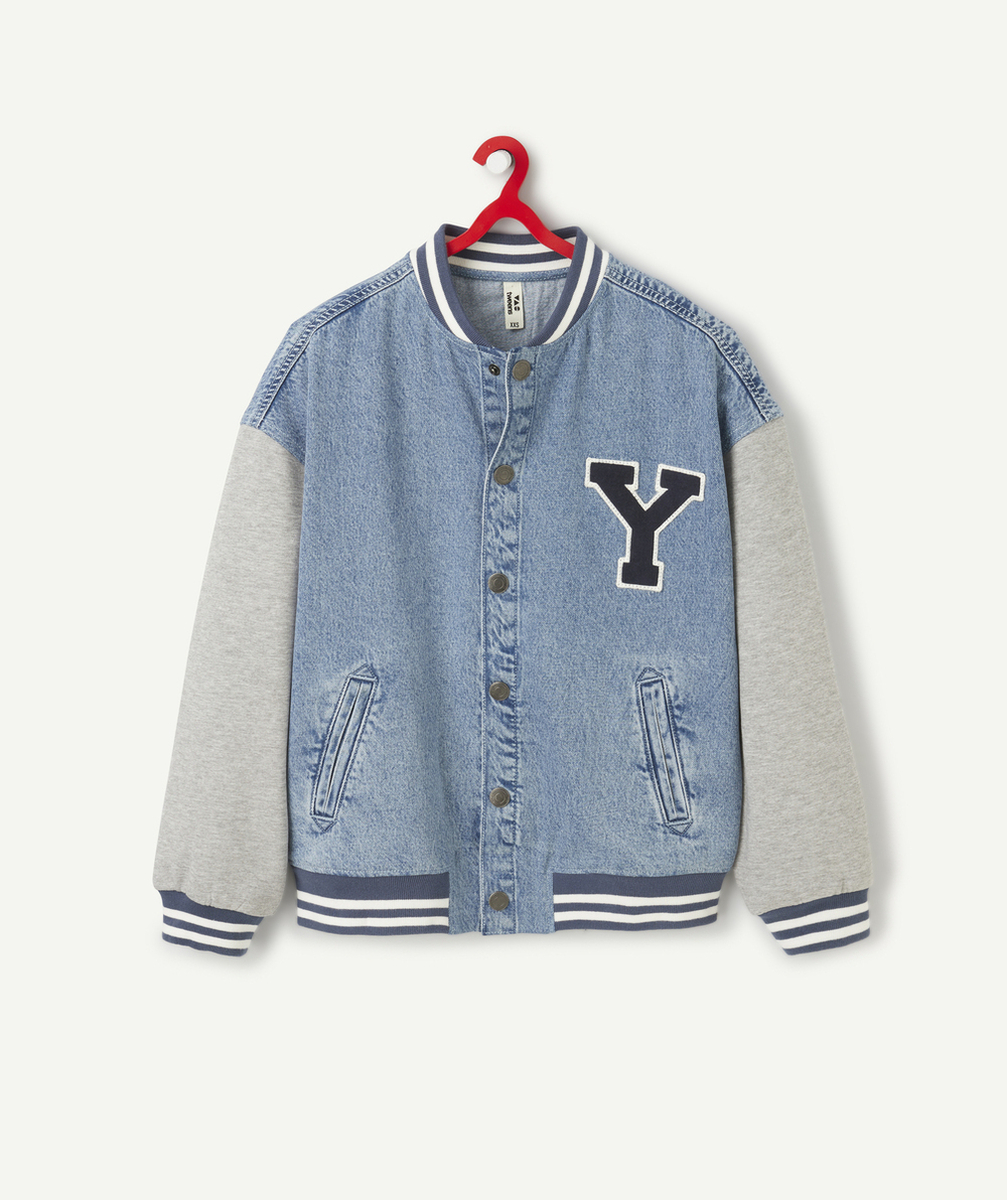 VESTE TYPE BOMBERS GARÇON EN DENIM LOW IMPACT ET PATCH BRODÉ