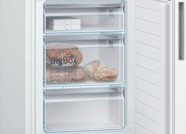 Bosch kølefryseskab KGE39AWCA (hvid)