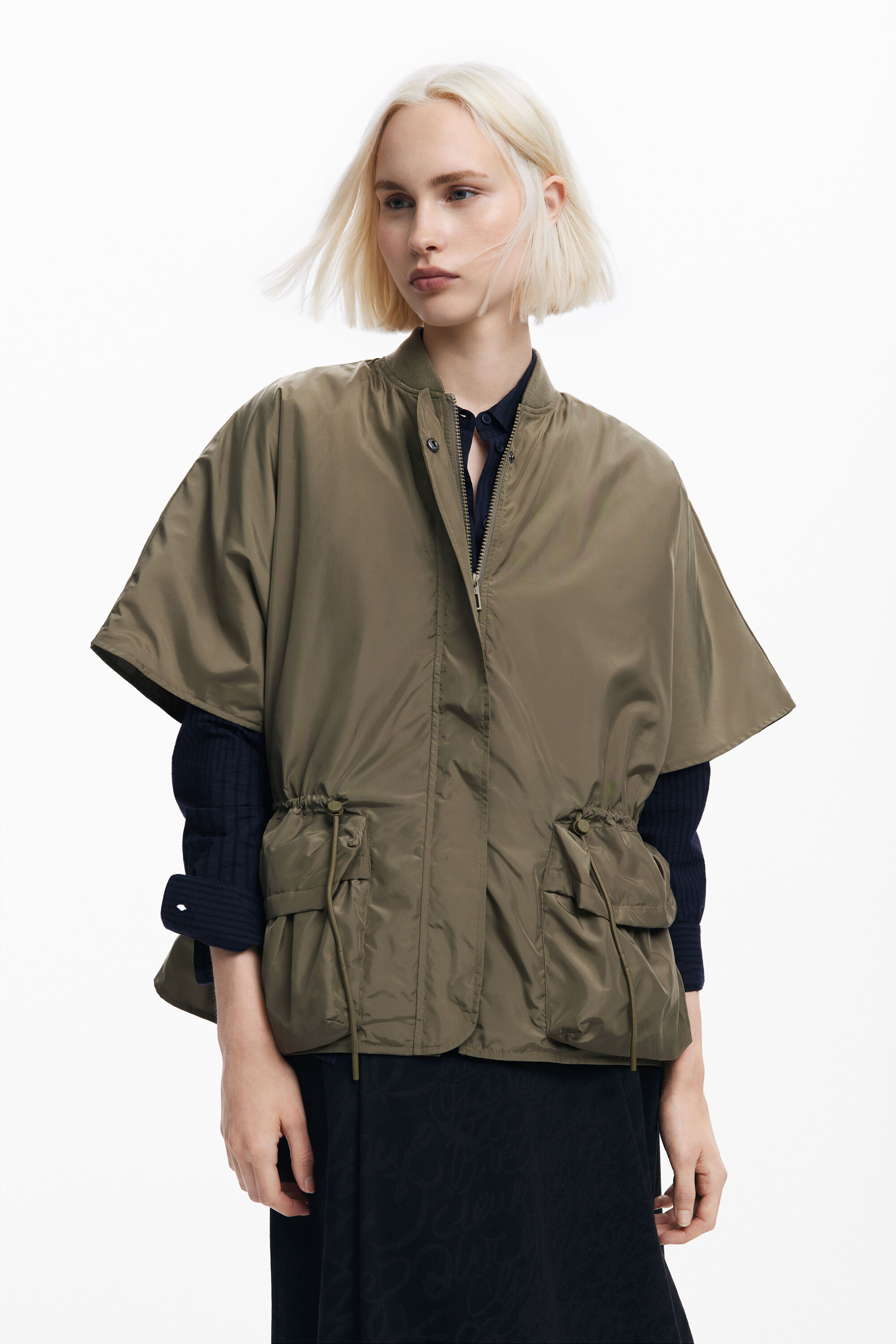 Poncho de nylon ajustável