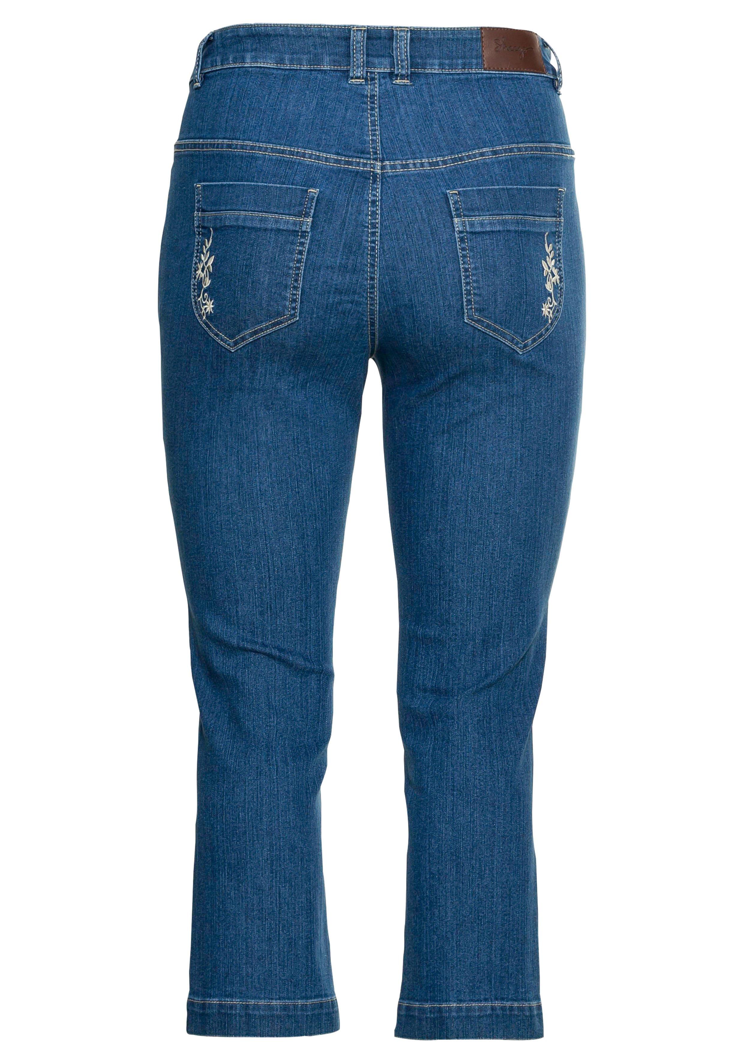 Trachtenjeans in 7/8-Länge, mit Latz und Stickerei