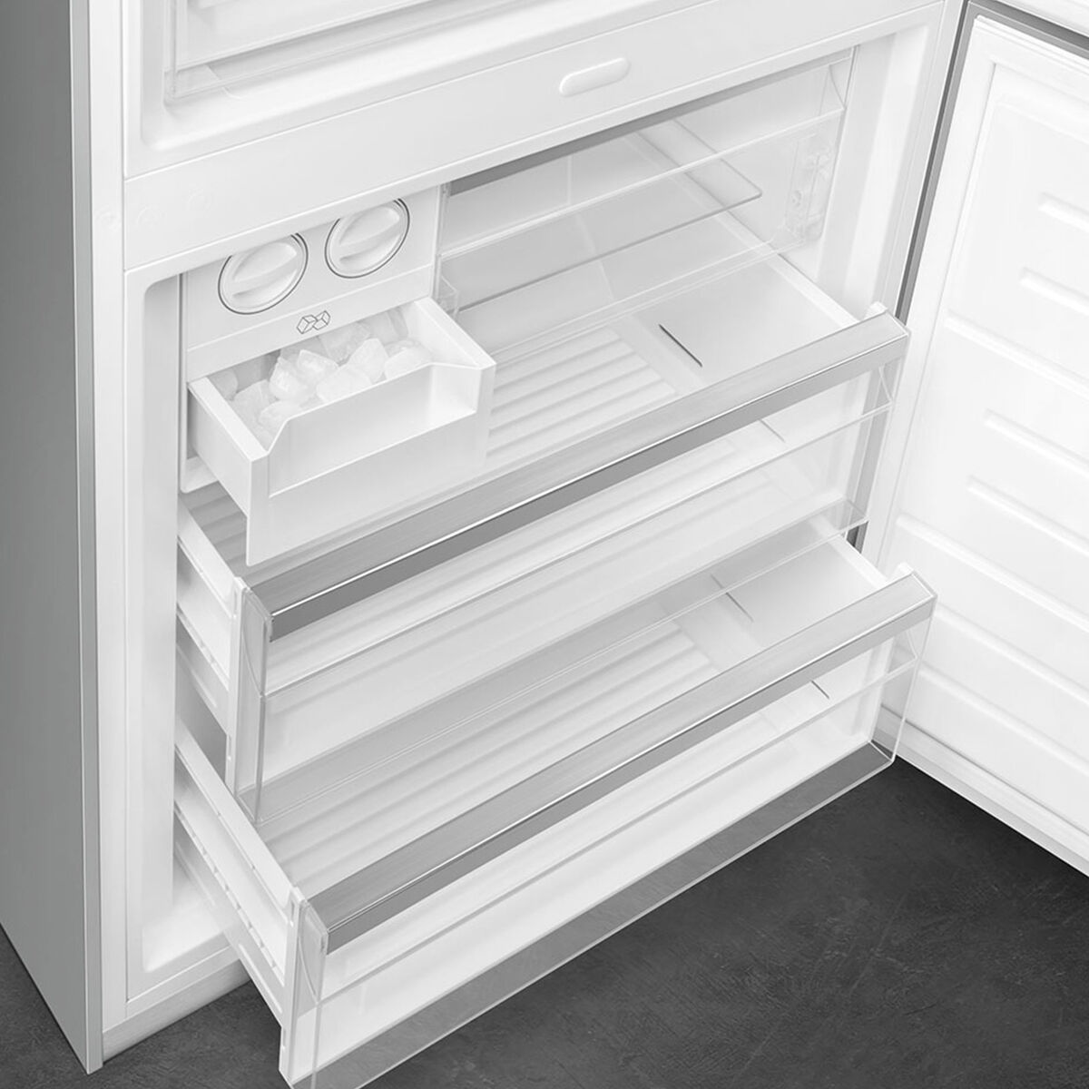 Smeg FA3905RX6 Kombiskap høyrehengslet 70 cm, rustfritt stål