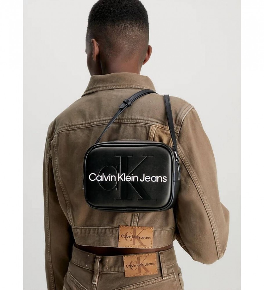 Bolsa transversal Calvin Klein Jeans preta com logo