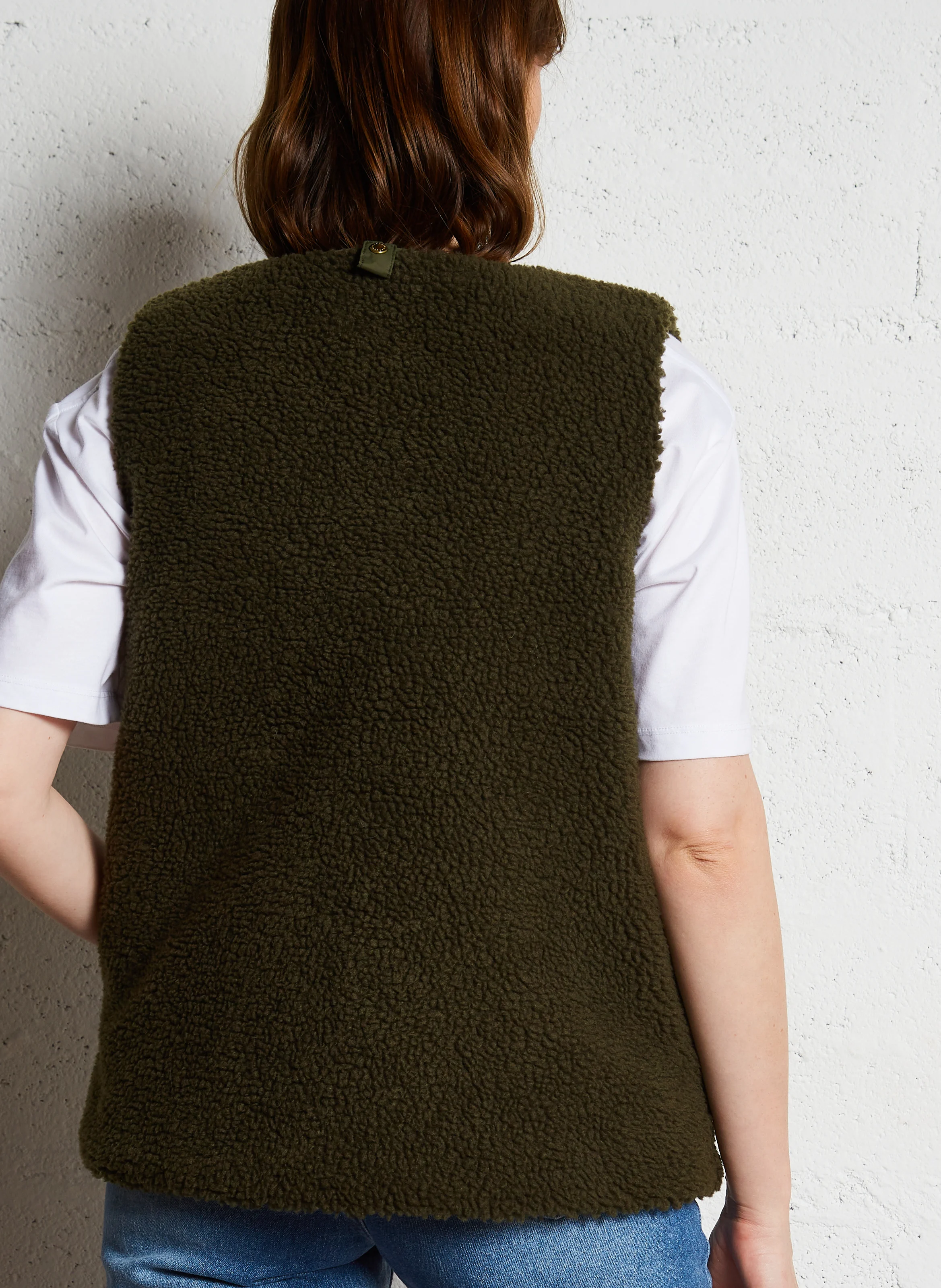 DULSIE - Gilet col rond en fourrure teddy | Kaki