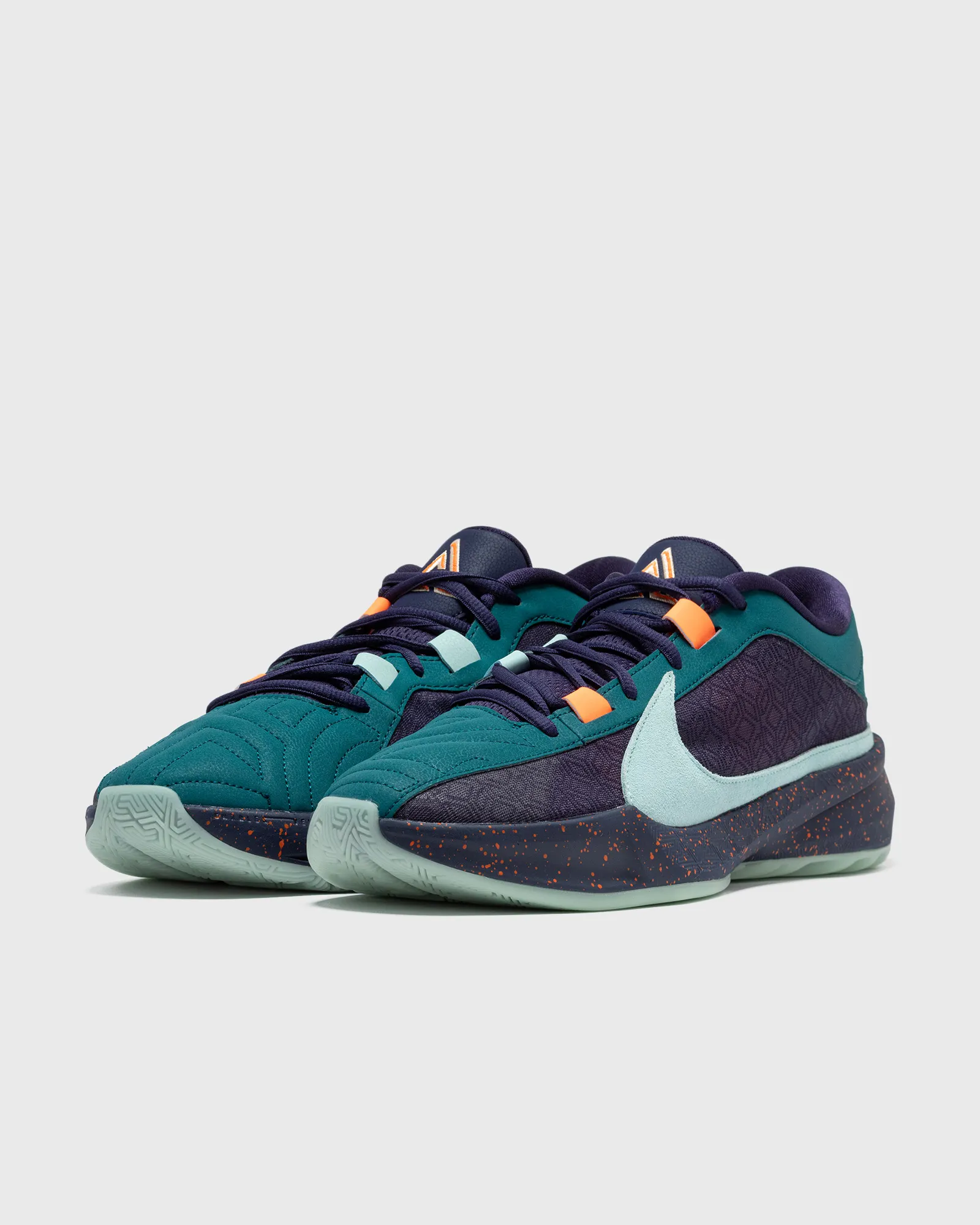Nike Freak 5 Basketball Shoes