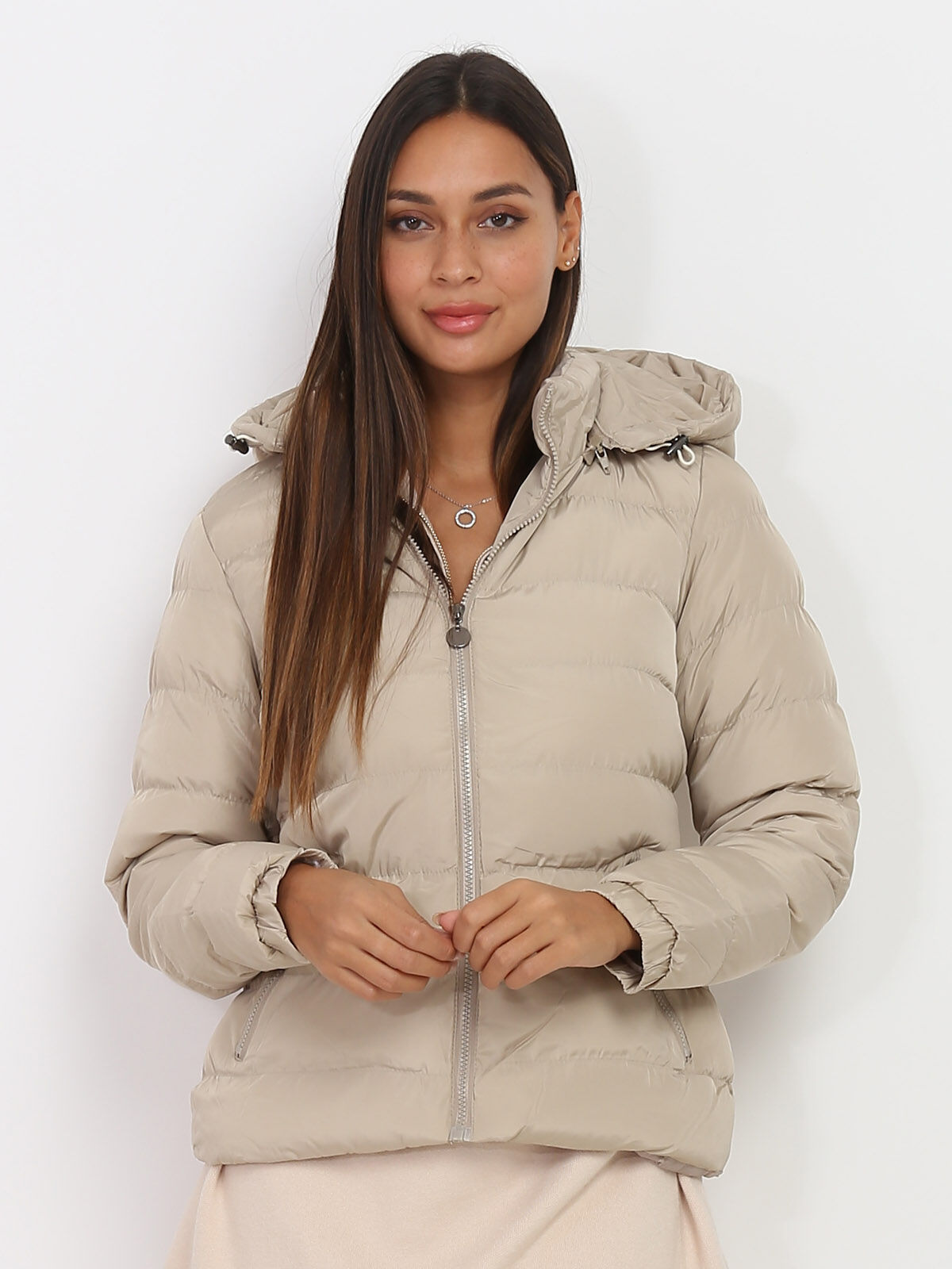 Doudoune matelassée à capuche- Beige
