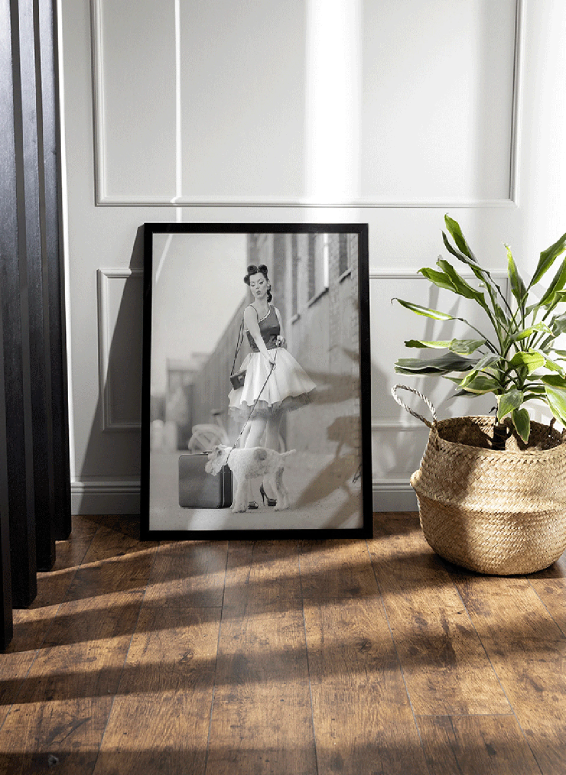 Liv Corday Wandbild STILVOLLE FRAU mit Rahmen