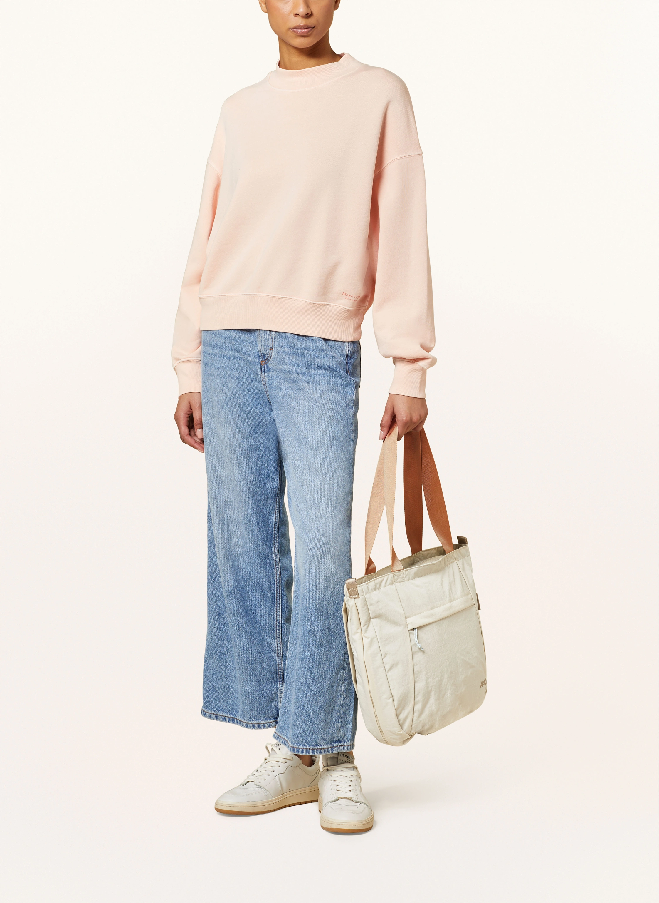 AEVOR Shopper