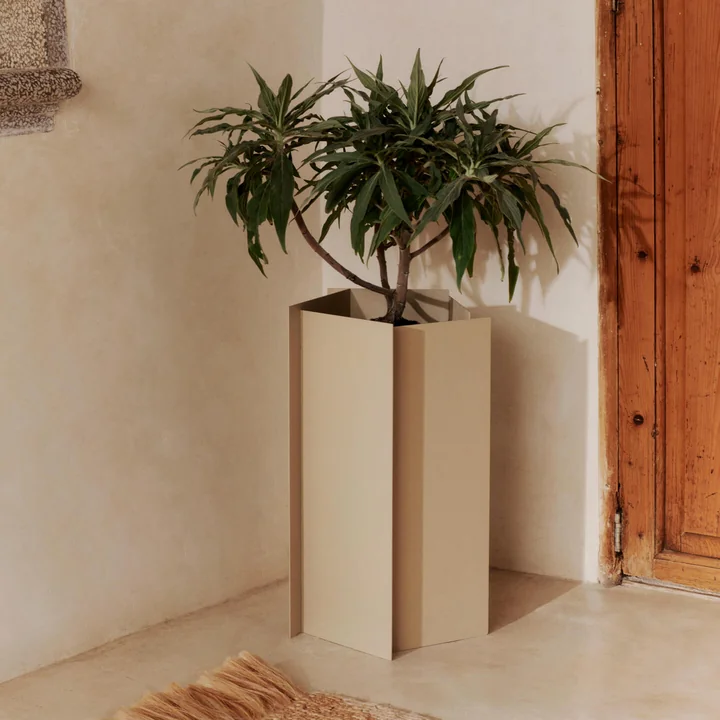 Ferm Living - Fragma Pflanztopf, Ø 27,5 x H 39 cm, cashmere