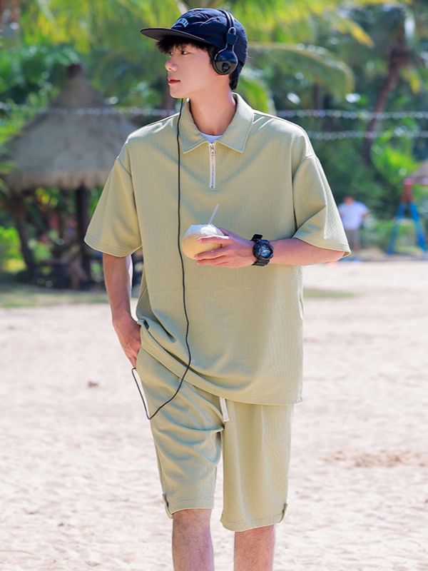 Obikan - Set: effen poloshirt met korte mouwen en halve rits + shorts met gemiddelde taille