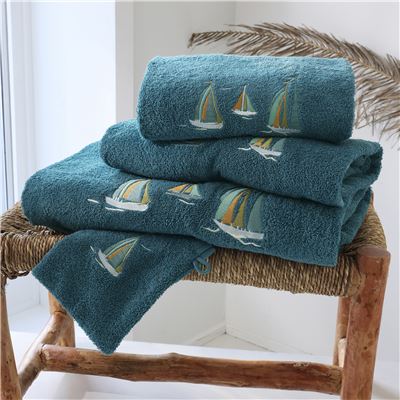 Linge de toilette brodé bateaux - 450 g/m²