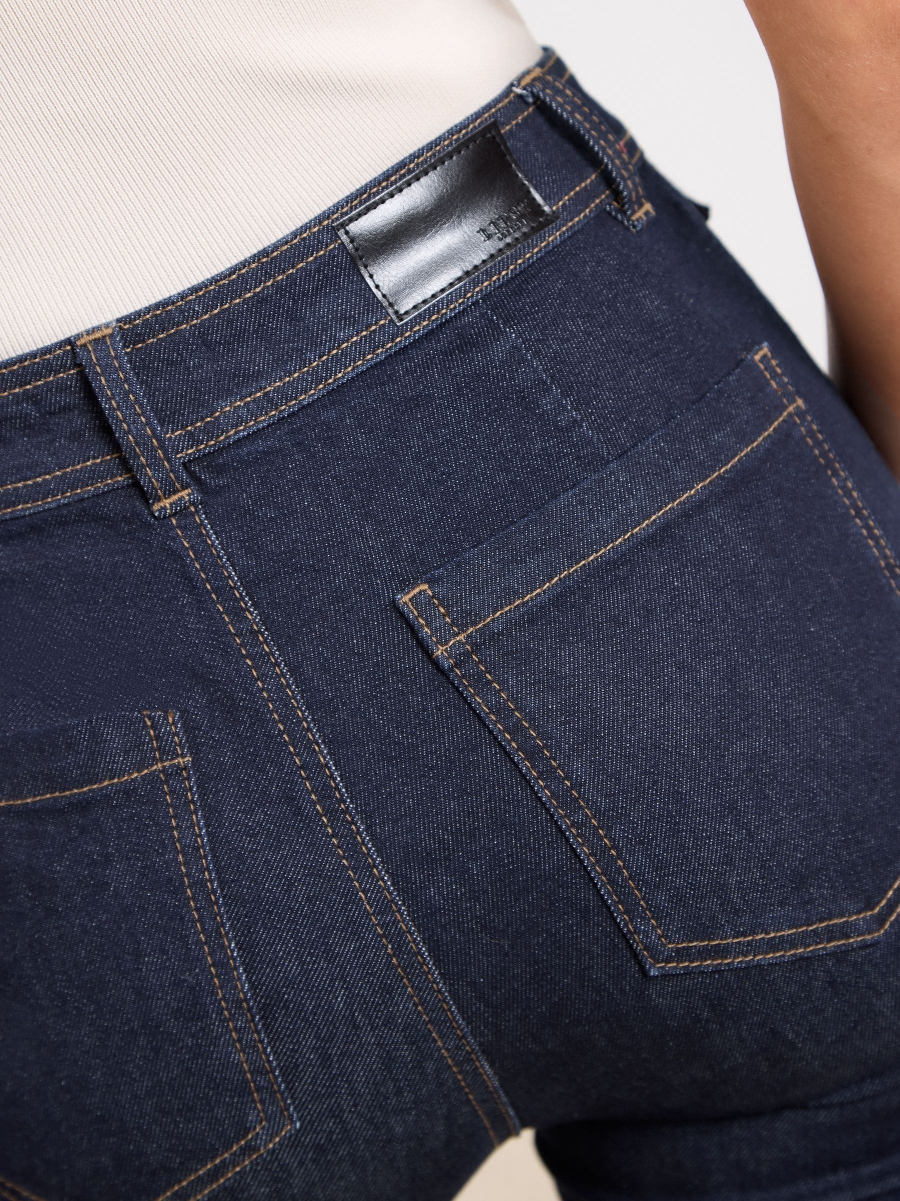 Donkerblauwe wassing - Lipsy Glam jeans met wijde pijpen