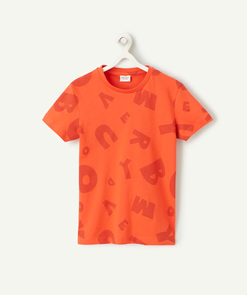 T-SHIRT GARÇON EN COTON BIO ROUGE ET FORMES GÉOMÉTRIQUES