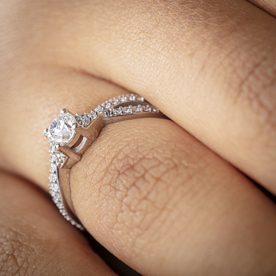 Verlobungsring 750/18 K Weissgold mit Diamanten 0.80 ct H/si