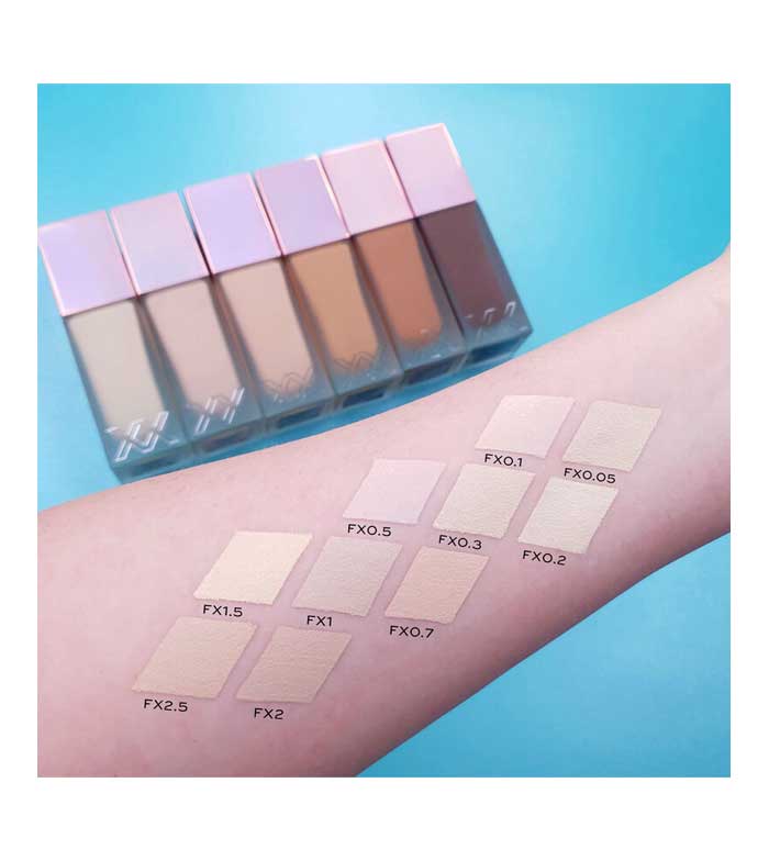 XX Revolution - Base de maquilhagem Glow Skin Fauxxdation - FX18.5