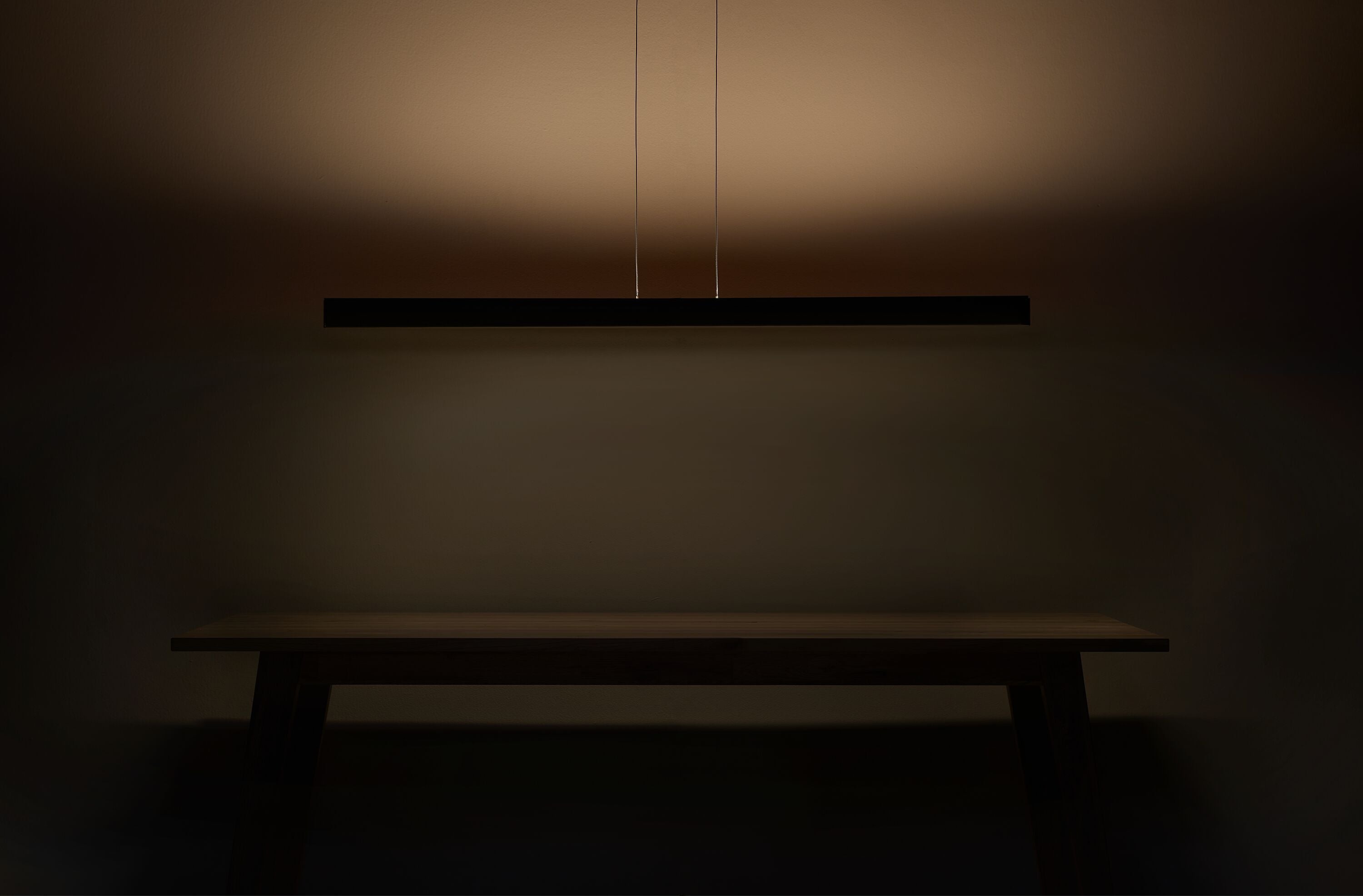LINEA Hängeleuchte - Schwarz / B: 140.0 cm x T: 1.0 cm x H: 5.0 cm